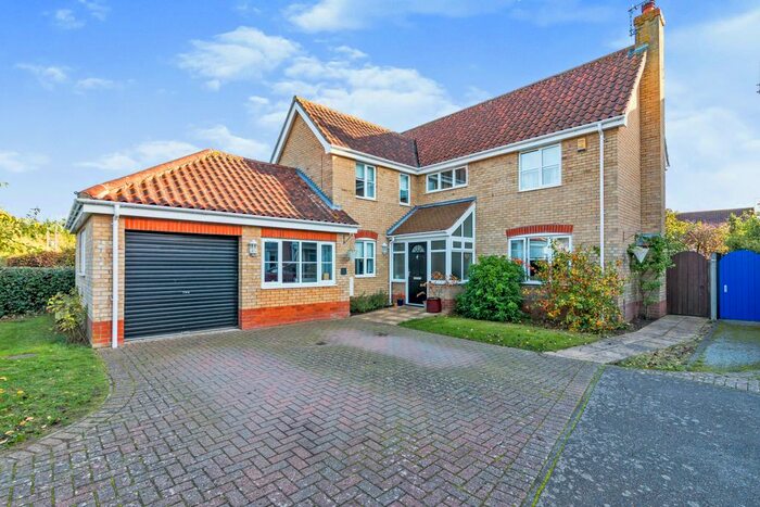 5 Bedroom Detached House For Sale In Pepys Avenue, Worlingham, Beccles, NR34