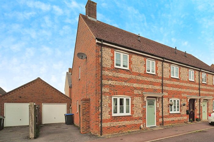3 Bedroom End Of Terrace House For Sale In Kilford Close, Amesbury, Salisbury, SP4