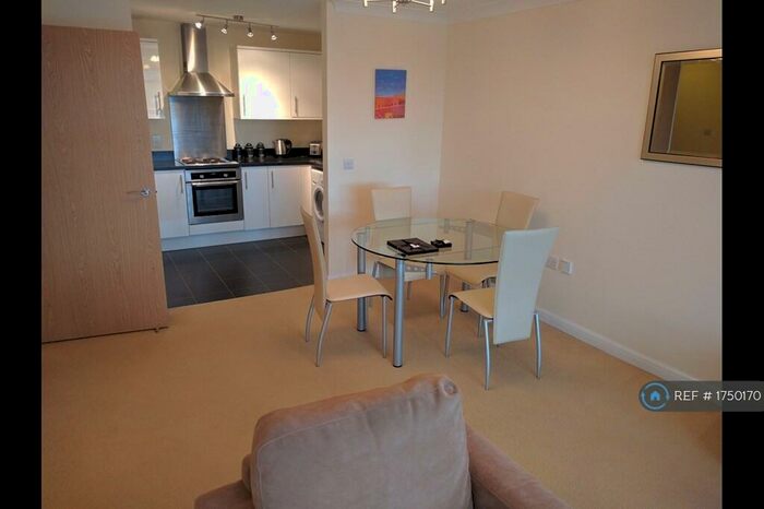 1 Bedroom Flat To Rent In Kennet Street, Reading, RG1