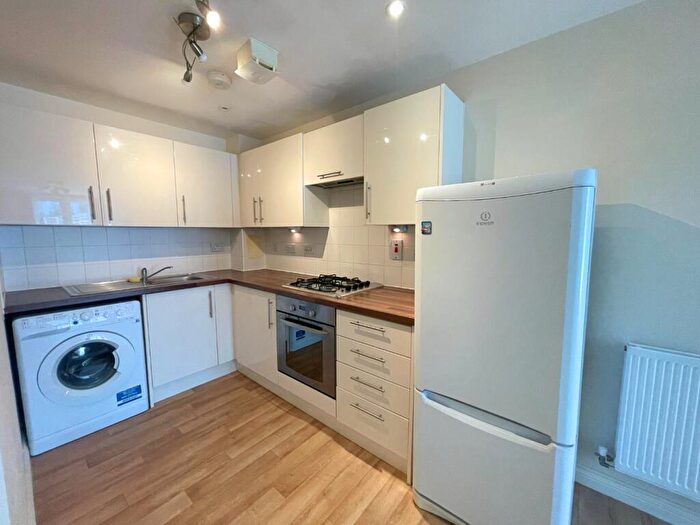 2 Bedroom Flat To Rent In Alder Brook, High Street, Wealdstone, Harrow, Greater London, HA3