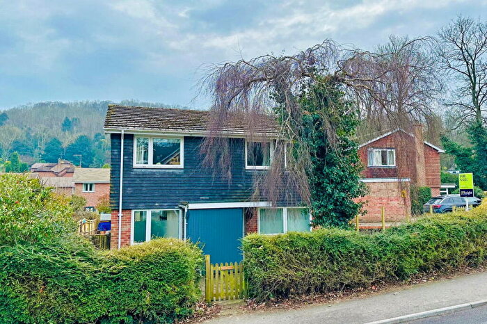 4 Bedroom Detached House For Sale In Aldworth Road, Streatley, RG8