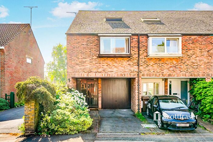 3 Bedroom End Of Terrace House To Rent In Hobson Road, OX2