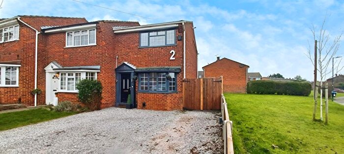 2 Bedroom End Of Terrace House For Sale In St. Pauls Close, Rochester, ME2