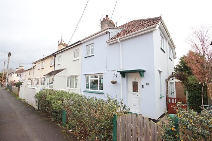 3 Bedroom End Terrace House For Sale In Woodlands Road, Chippenham, SN14