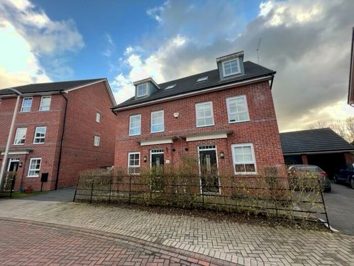 4 Bedroom Semi-Detached House To Rent In Pack Horse Close, Lostock Gralam, CW9