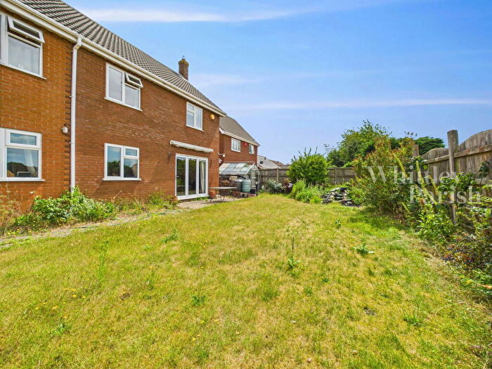 4 Bedroom Detached House For Sale In Primrose Close, Attleborough, NR17