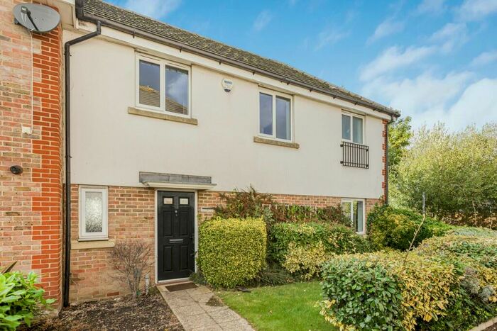 3 Bedroom House To Rent In Summerleas Close, Hemel Hempstead, HP2