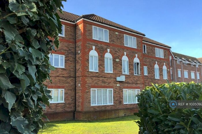 1 Bedroom Flat To Rent In Rembrandt Court, Ewell / Epsom, KT19