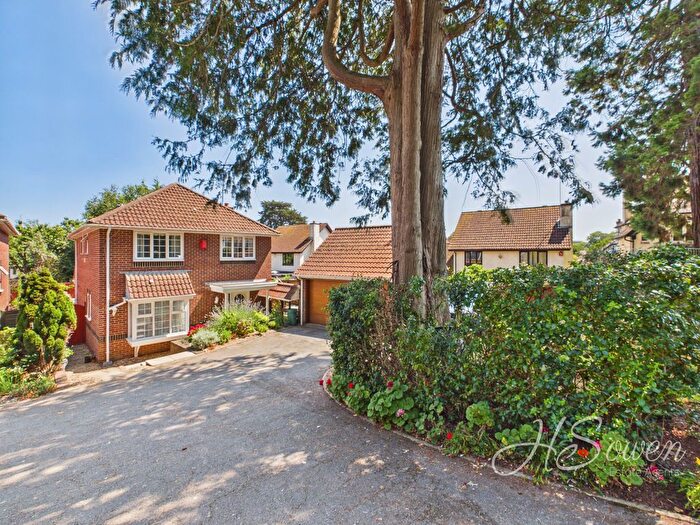 4 Bedroom Detached House For Sale In Cecil Avenue, Paignton, TQ3