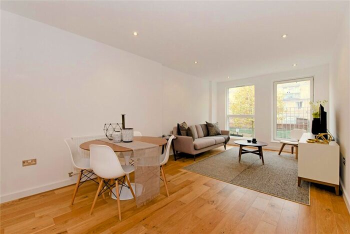 2 Bedroom Flat To Rent In Plender Street, Camden, NW1