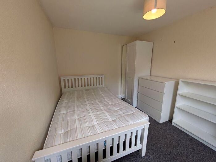 6 Bedroom Semi-Detached House To Rent In Balfour Road, Nottingham, NG7