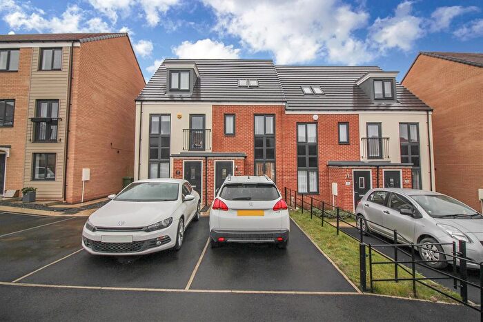 3 Bedroom Property To Rent In Elmwood Park Gardens, Great Park, NE13