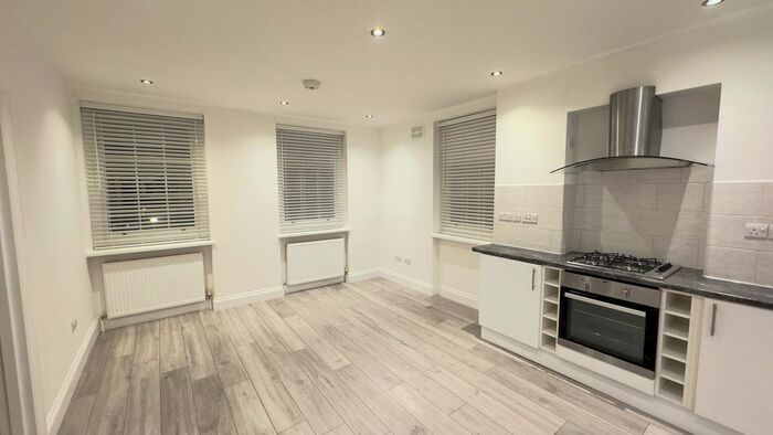 1 Bedroom Flat To Rent In Canterbury Road, Croydon, CR0