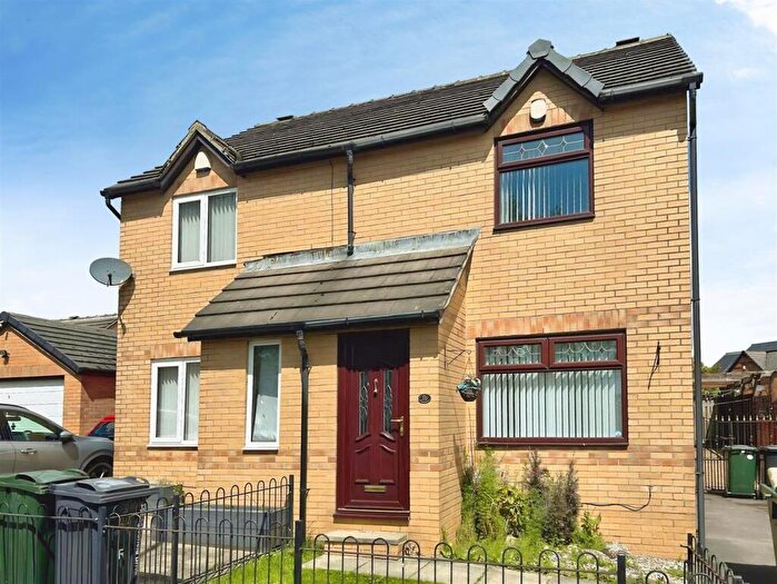 2 Bedroom Semi-Detached House For Sale In Eaglesfield Drive, Bradford, BD6