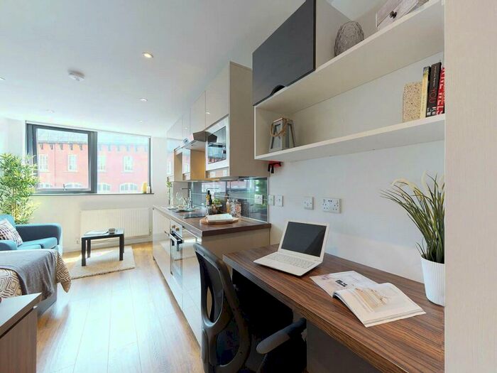 Studio To Rent In Woodhouse Square, Leeds, West Yorkshire, LS3