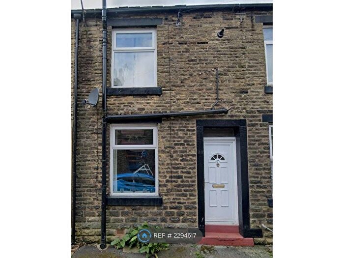 2 Bedroom Terraced House To Rent In Pioneer Street, Littleborough, OL15