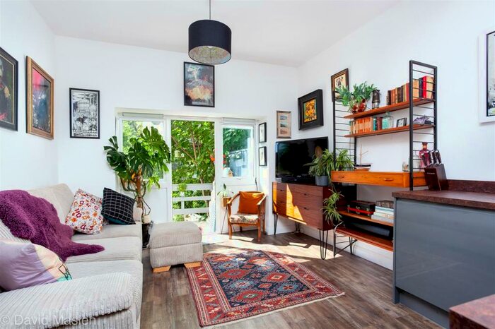 1 Bedroom Flat To Rent In Shanklin Road, Brighton, BN2