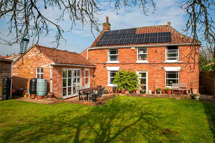 3 Bedroom Detached House For Sale In Stormore, Dilton Marsh, BA13