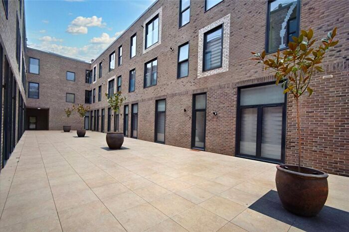 1 Bedroom Apartment To Rent In Emerald House, A London Road, Newbury, Berkshire, RG14