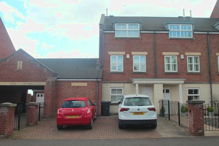 3 Bedroom Detached House To Rent In Verity Walk, Harrogate, North Yorkshire, Uk, HG2