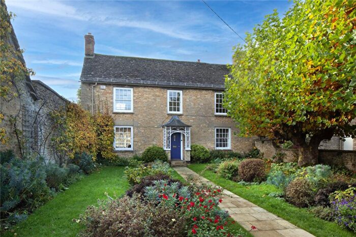 5 Bedroom House For Sale In High Street, Bampton, Oxfordshire, OX18