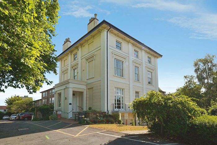 1 Bedroom Flat For Sale In Pittville Circus Road, Cheltenham, Gloucestershire, GL52