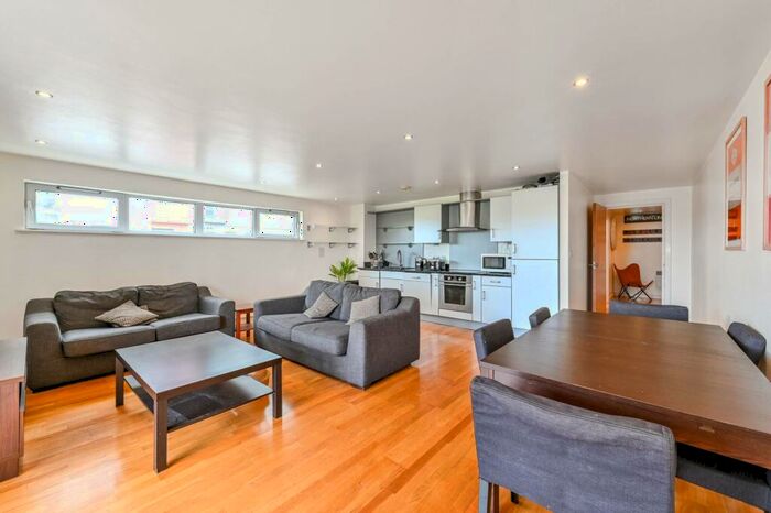 2 Bedroom Flat To Rent In Southgate Road, De Beauvoir Town, London, N1