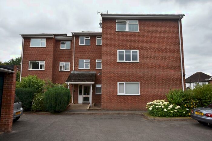 2 Bedroom Apartment To Rent In Alderman Willey Close, Wokingham, RG41