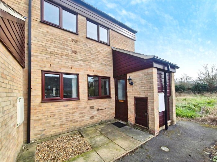2 Bedroom Apartment For Sale In Rowan Close, Wymondham, Norfolk, NR18