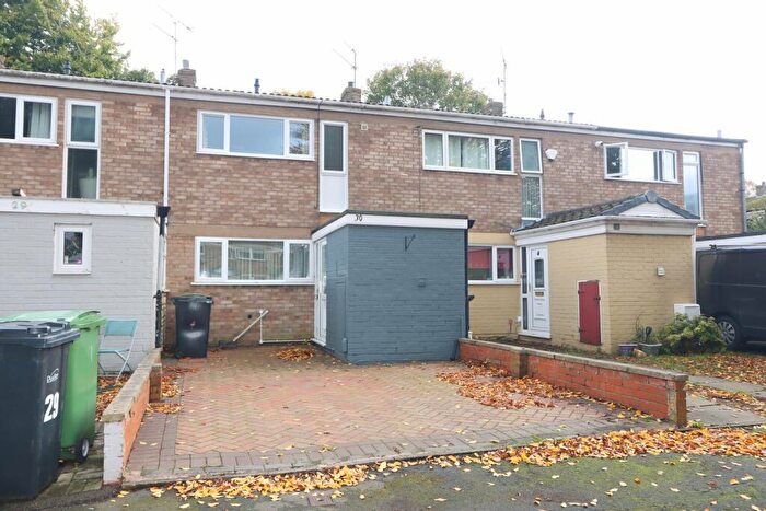 3 Bedroom Terraced House To Rent In Heathfield Gardens, Stourbridge, DY8