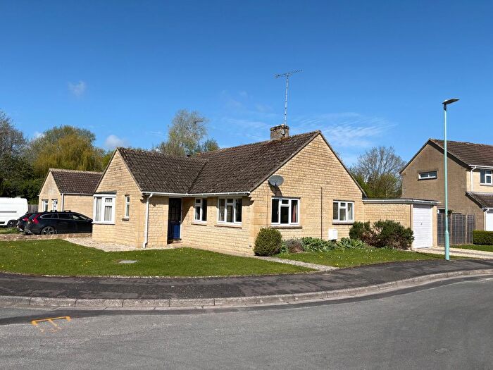 2 Bedroom Bungalow For Sale In Courtbrook, Fairford, Gloucestershire, GL7