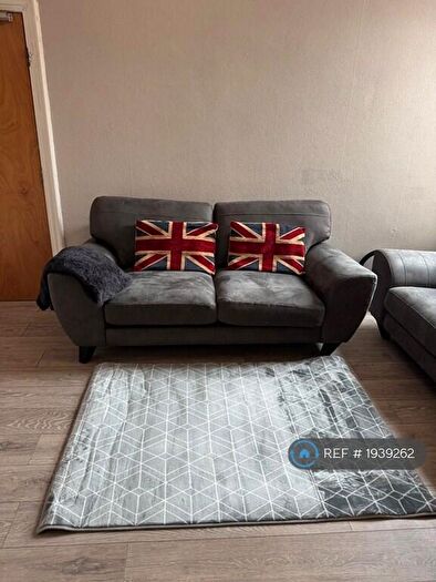 5 Bedroom Maisonette To Rent In Forsyth Road, Newcastle Upon Tyne, NE2