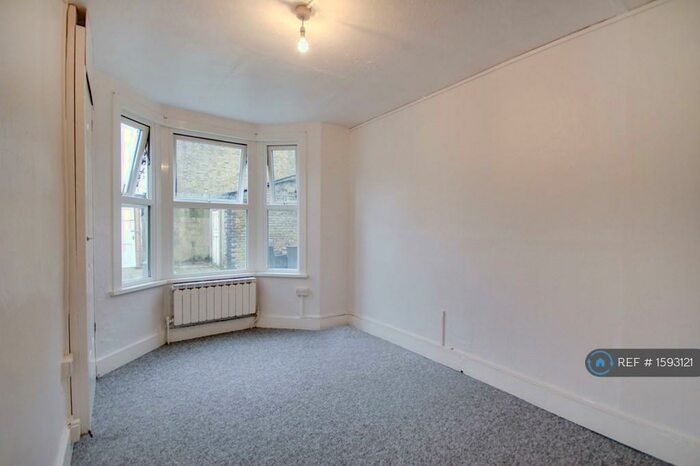 1 Bedroom Flat To Rent In Walthamstow, London, E17