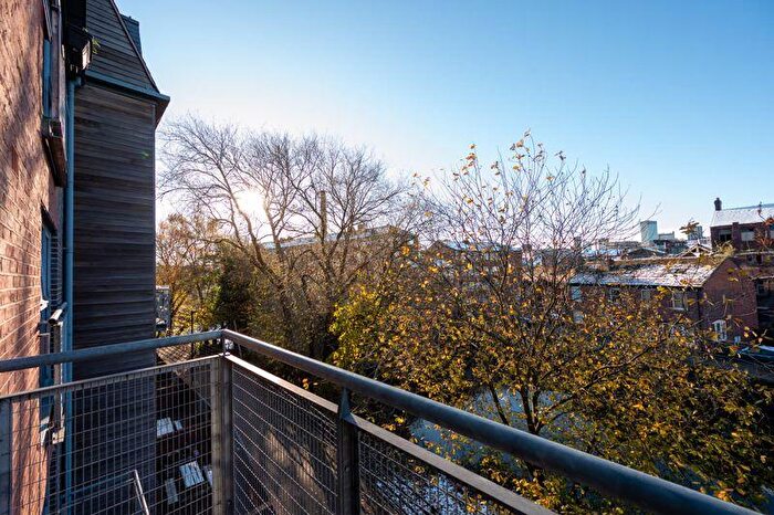 2 Bedroom Apartment For Sale In Cornish House, Kelham, Sheffield, S3