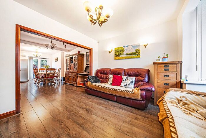 5 Bedroom Property To Rent In Rydal Crescent, Perivale, Greenford, UB6