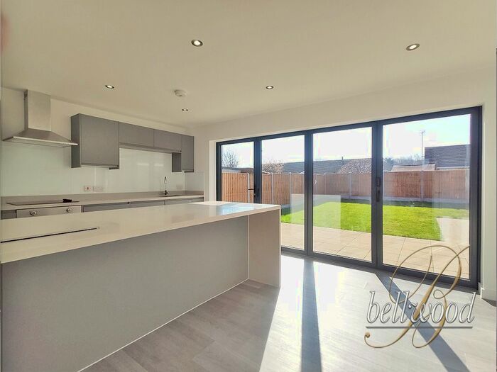 3 Bedroom Detached House To Rent In Romford Place, Stoke On Trent, ST3