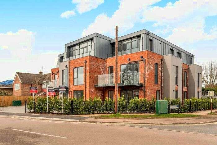 2 Bedroom Flat To Rent In Eastbury Avenue, Northwood, HA6