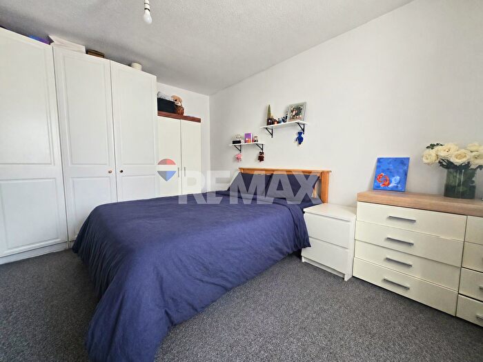 4 Bedroom Terraced House To Rent In Sheppard Street, London, E16
