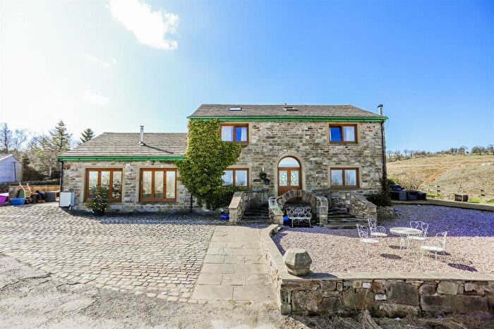 4 Bedroom Farm House For Sale In Glen View Road, Burnley, BB11