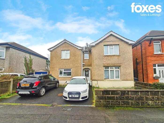 3 Bedroom Semi Detached House For Sale In Elmes Road, Bournemouth, Dorset, BH9