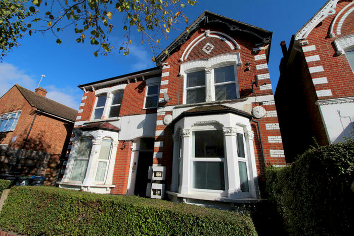 1 Bedroom Flat To Rent In Whitworth Road, South Norwood, SE25