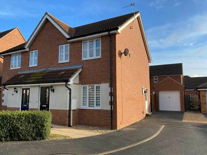 3 Bedroom Semi-Detached House To Rent In Orchard Close, Billinghay, Lincoln, LN4