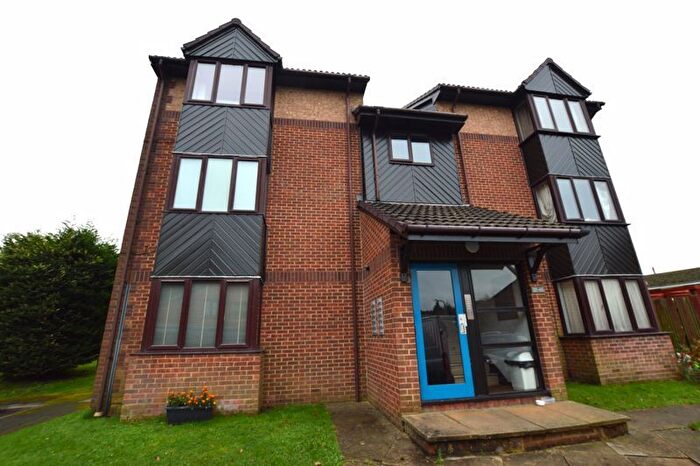 1 Bedroom Flat To Rent In Studio Flat With Parking, The Goodwins, Tunbridge Wells, TN2