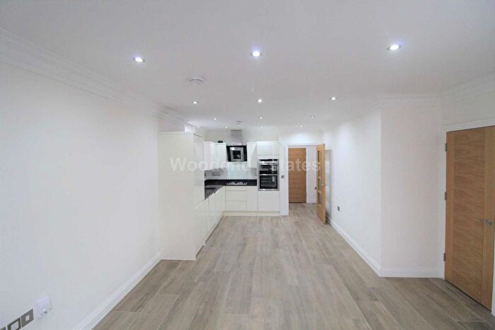 2 Bedroom Flat To Rent In Gunnersbury Lane, Acton, W3