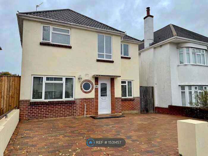 4 Bedroom Detached House To Rent In Redbreast Road, Bournemouth, BH9