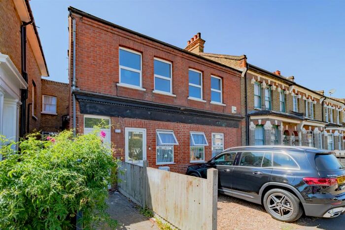 1 Bedroom Flat To Rent In Gordon Road, London, E11