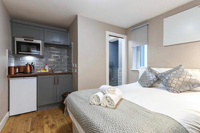 Apartment To Rent In Midland Road, St. Philips, Bristol, BS2