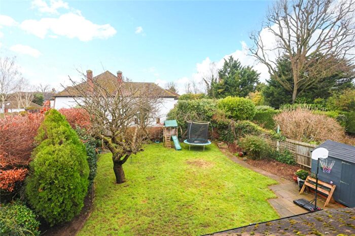 5 Bedroom Detached House For Sale In Rydens Avenue, Walton-On-Thames, KT12