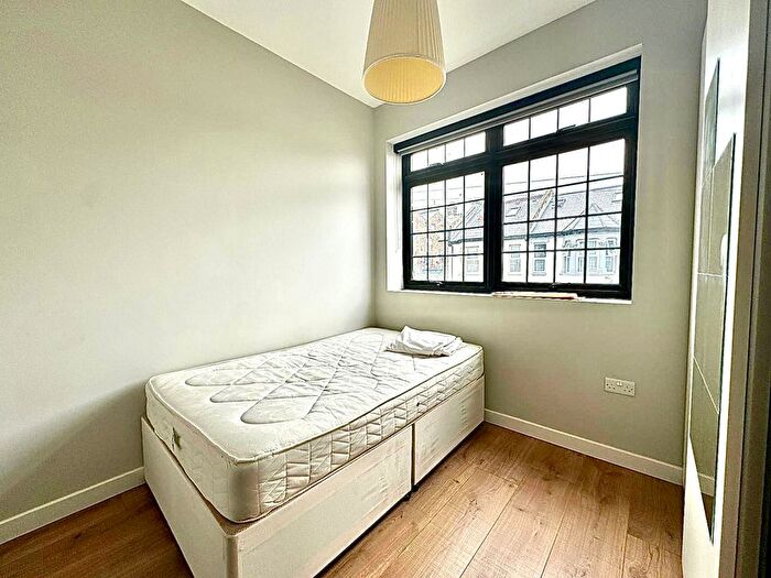 1 Bedroom Flat To Rent In Oaklands Road, London, NW2