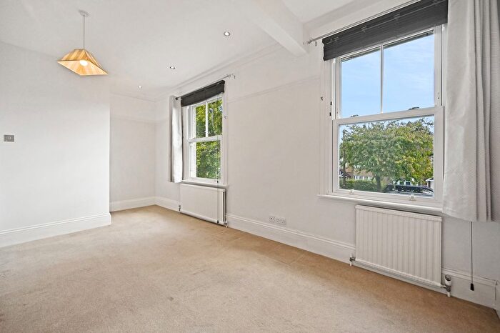 4 Bedroom Detached House To Rent In Belmont Lane, Stanmore, Greater London, HA7